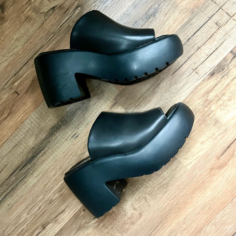 T.U.K. Platform Mules